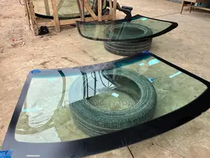 Photo - Windshield Windscreen Glass Available