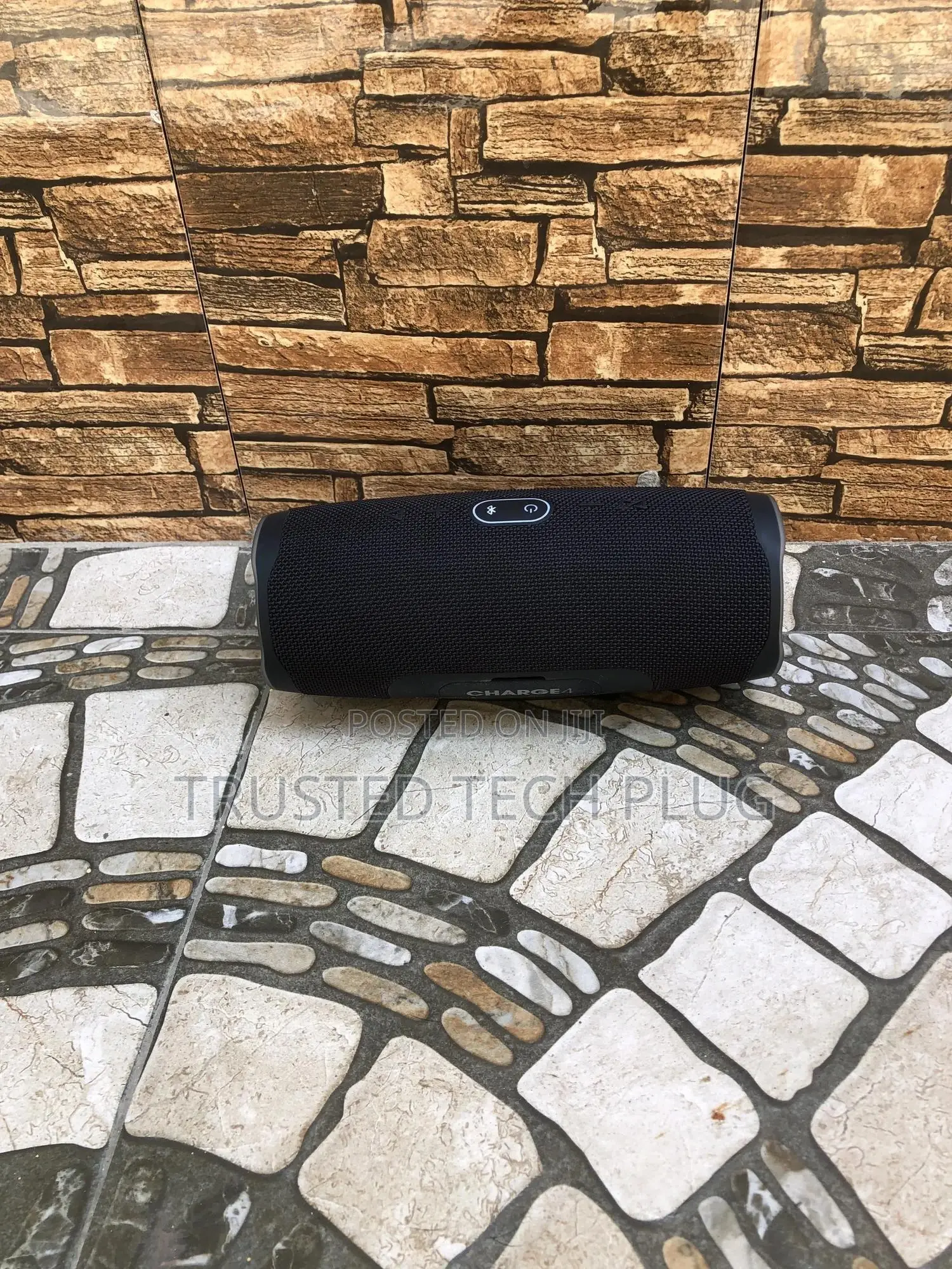 Preowned JBL Charge 4 Bluetooth Speaker From America 4 Sale