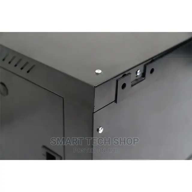 6 U Wall Mount Rack. Very High Quality Anti Rust With Key