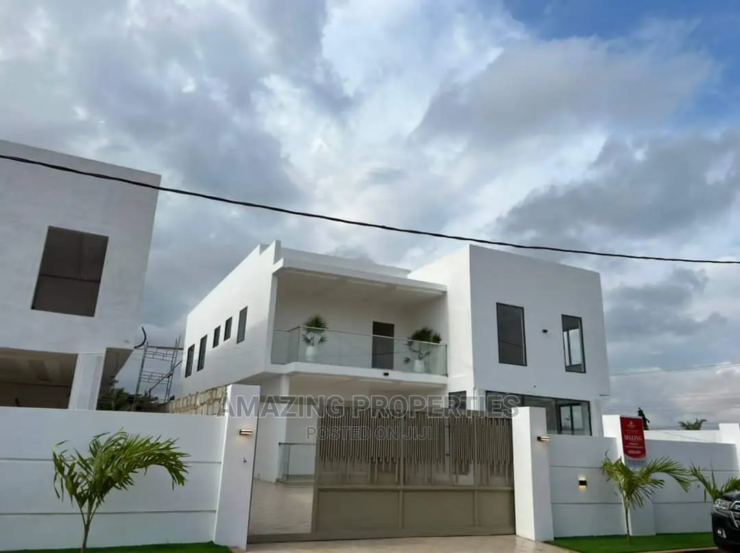 4bdrm House in East Legon for Sale