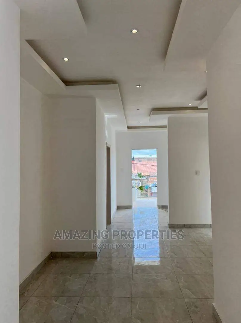 4bdrm House in East Legon for Sale