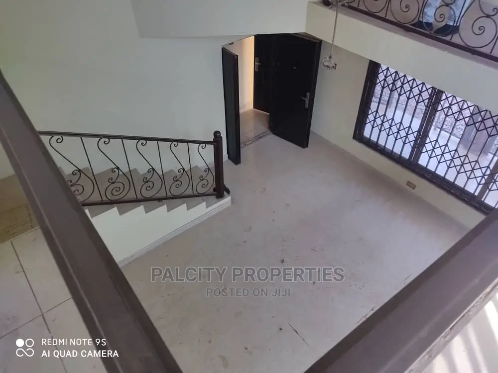 5bdrm House in Atasamanso, Kumasi Metropolitan for rent