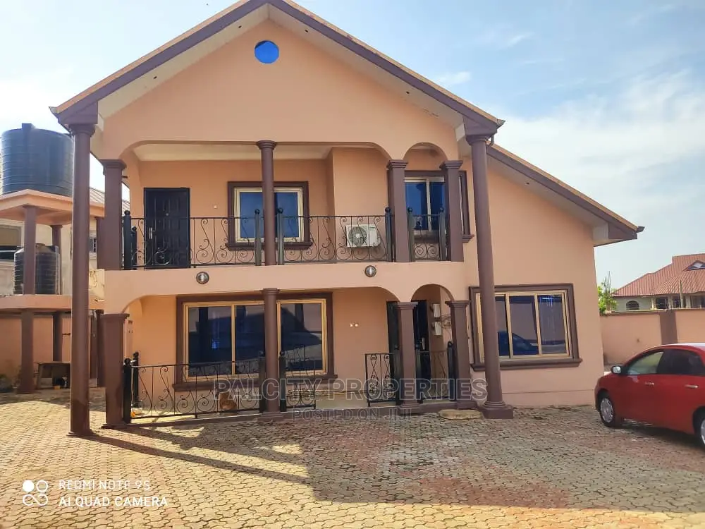 5bdrm House in Atasamanso, Kumasi Metropolitan for rent