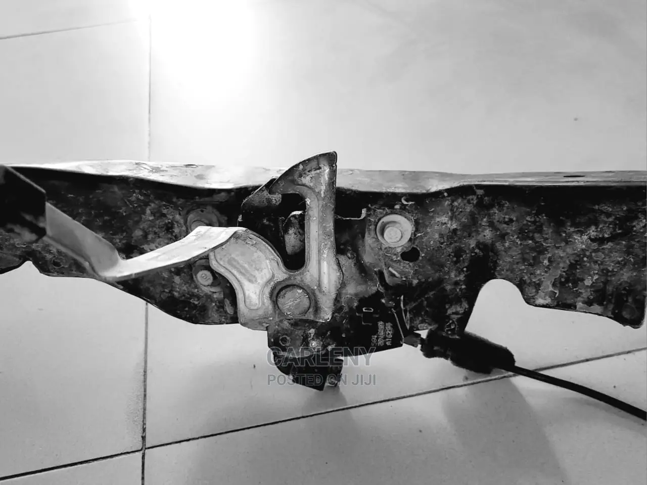 Bonnet Locker With Sensor Civic 2016-21 Honda