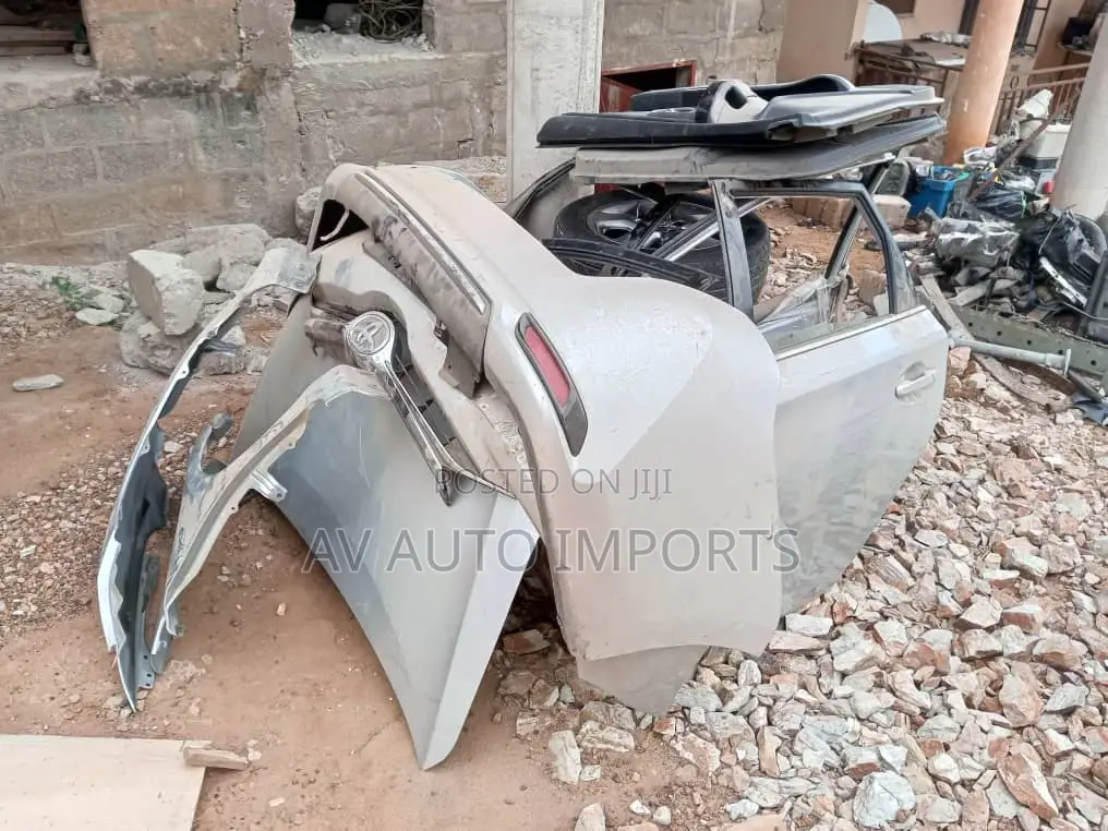 Bumper Back (2016-18 Toyota Auris)