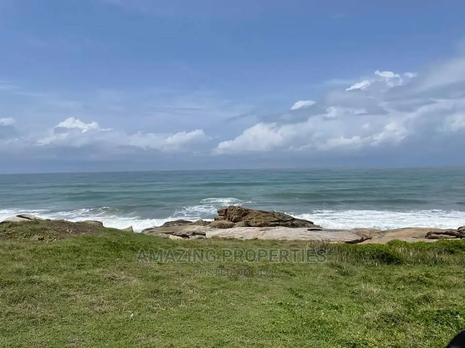 12 Plots of Seafront Land at Ekumfi