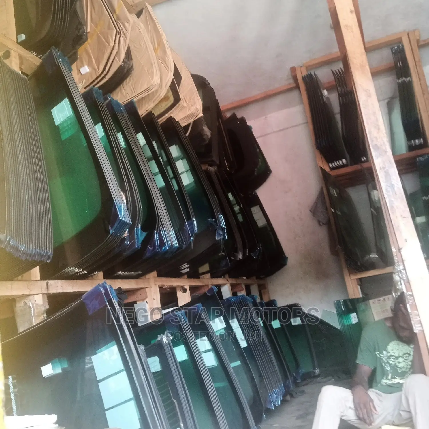 Original Honda HRV Camera Type Front and Back Windscreens