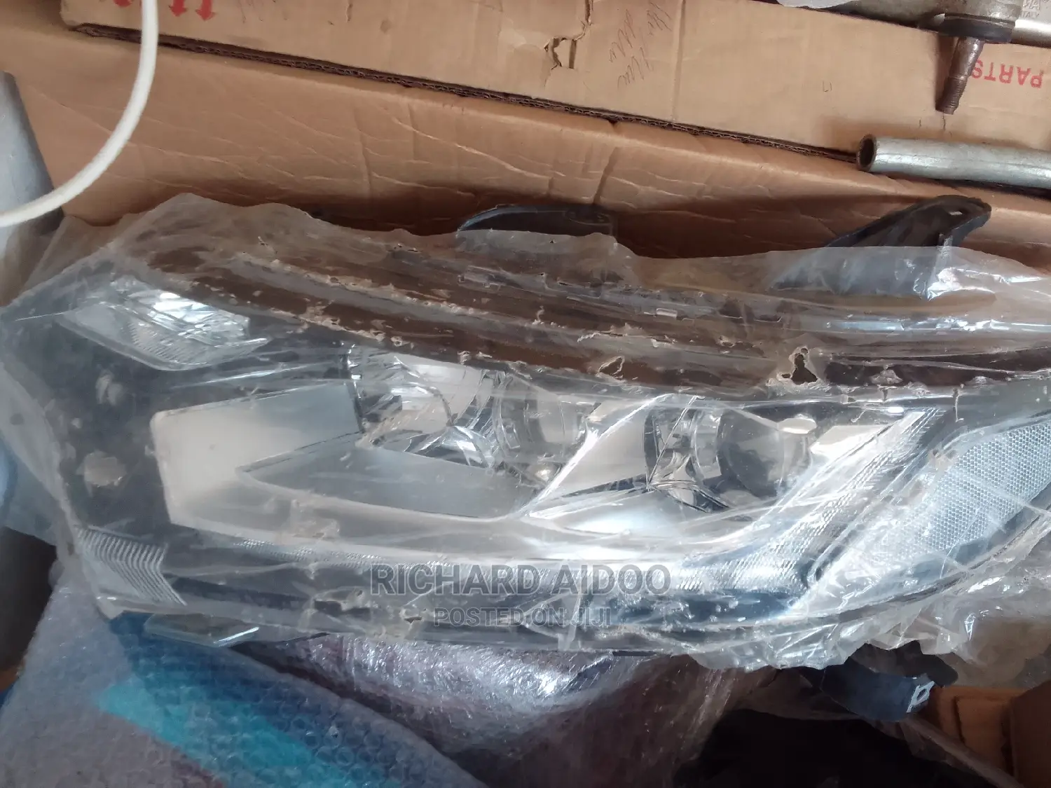 Mistubishi Outlander 2018 Headlight Available