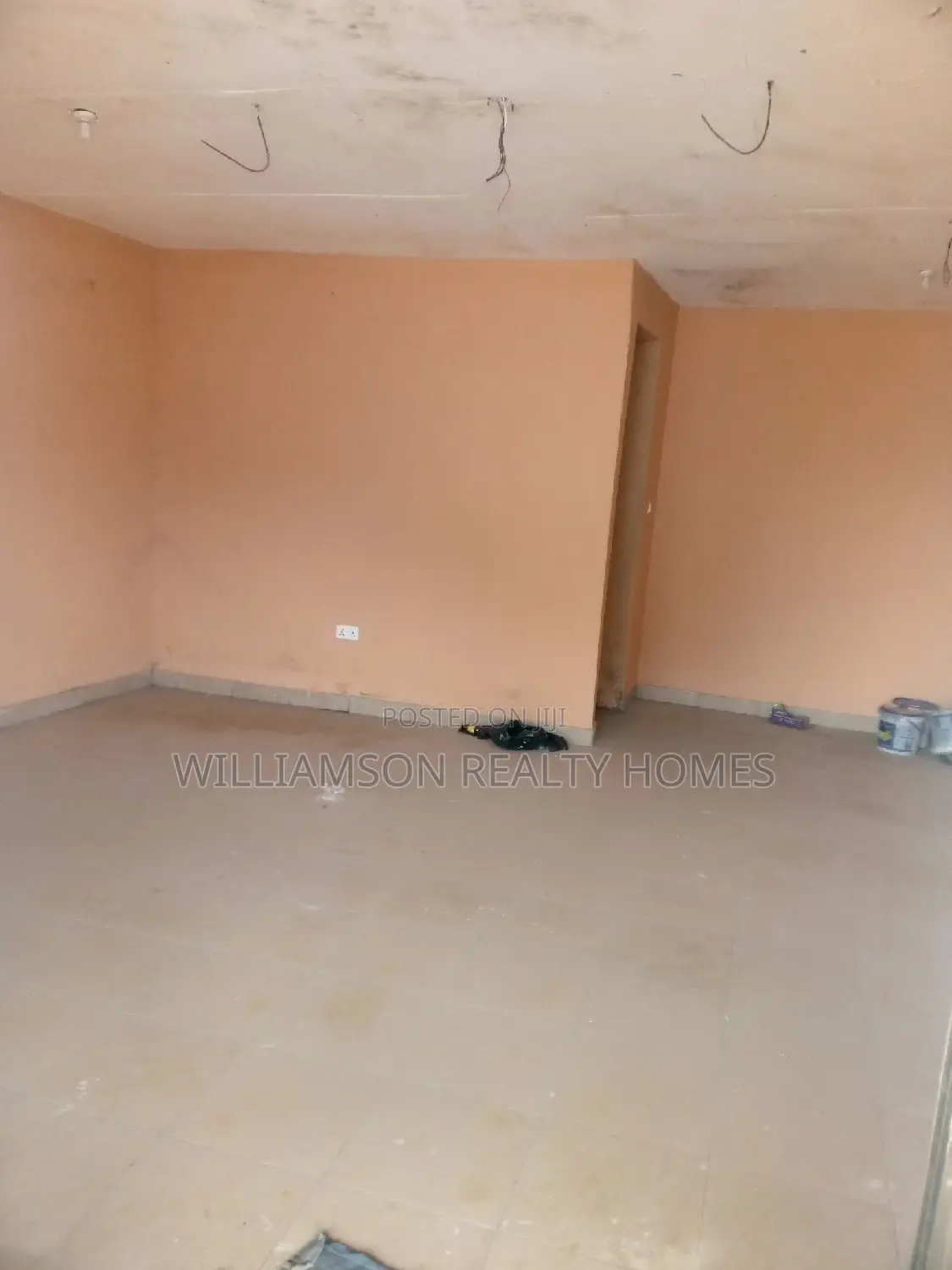 Spacious Shop/Office Space/Store 4 Rent at Santeo Academy