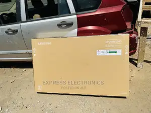 Elegant Design Slim 55”Series 8 UHD Crystal Processor Tv