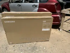 Elegant Design Black Classic Samsung UHD 50”Series 7