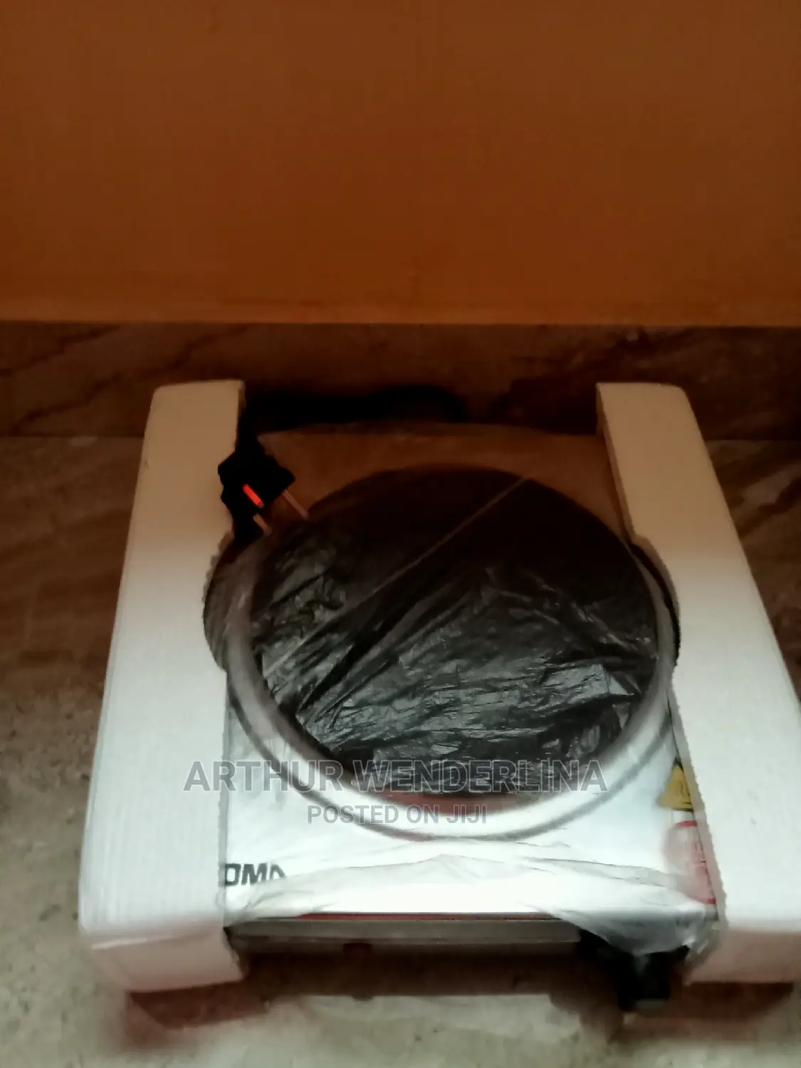 Bomn Electric Stove. (Single)