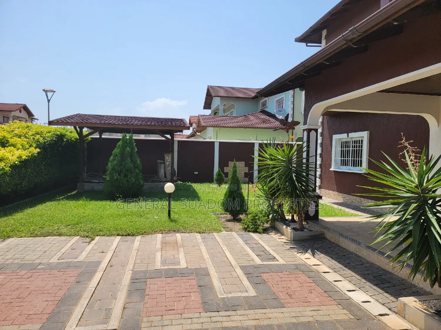 Furnished 5bdrm Duplex in Suadom Properties, Baatsona Total for Rent