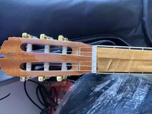Classical/Nylon Strings Guitar(Alvera)