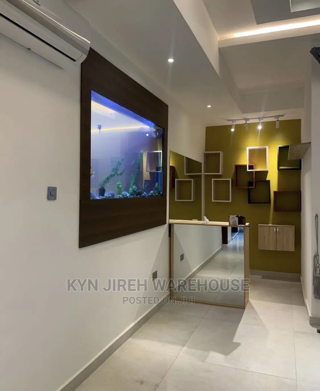 Wall Aquarium With Fishes