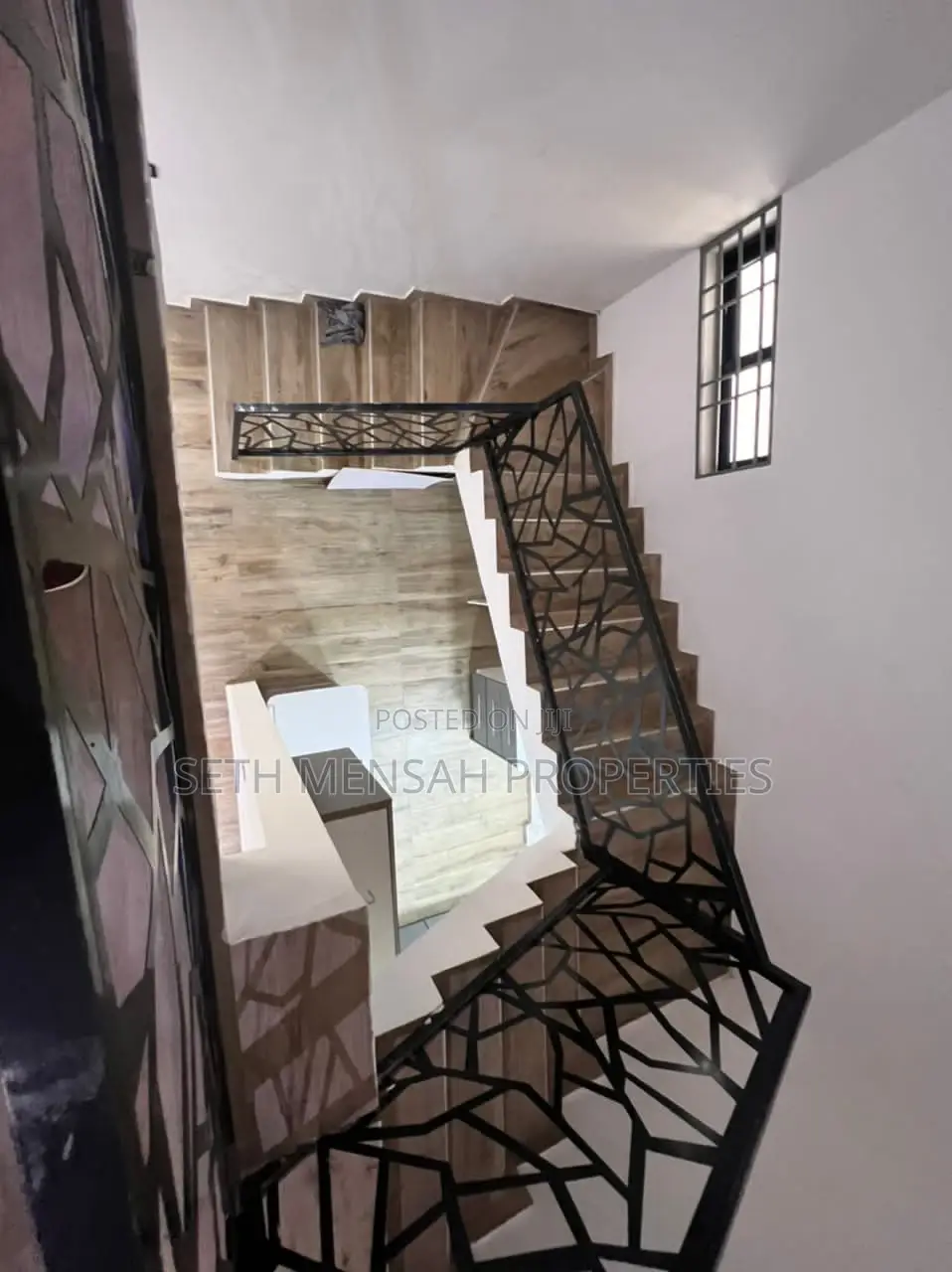 3bdrm House in Skm, Asore Junction for Sale