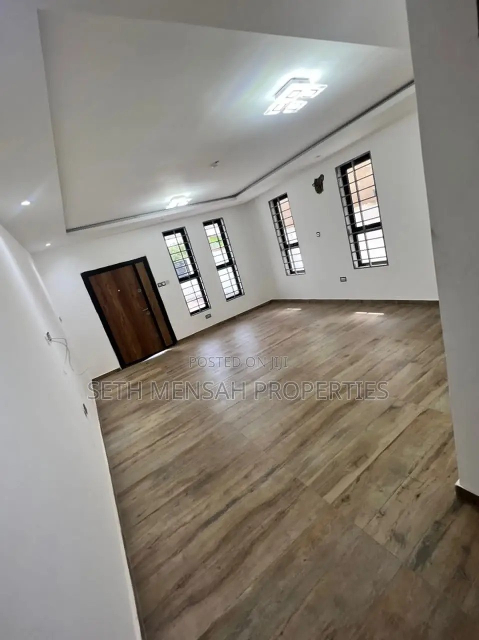 3bdrm House in Skm, Asore Junction for Sale