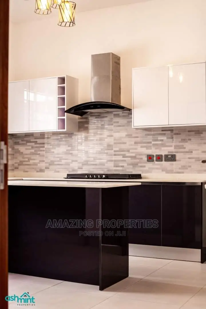 4bdrm House in Spintex for Sale