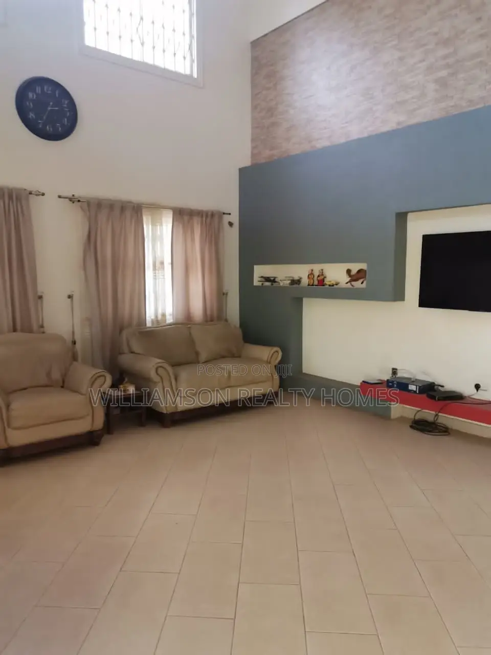 5bdrm Mansion in Ayimensah, Adenta for Sale