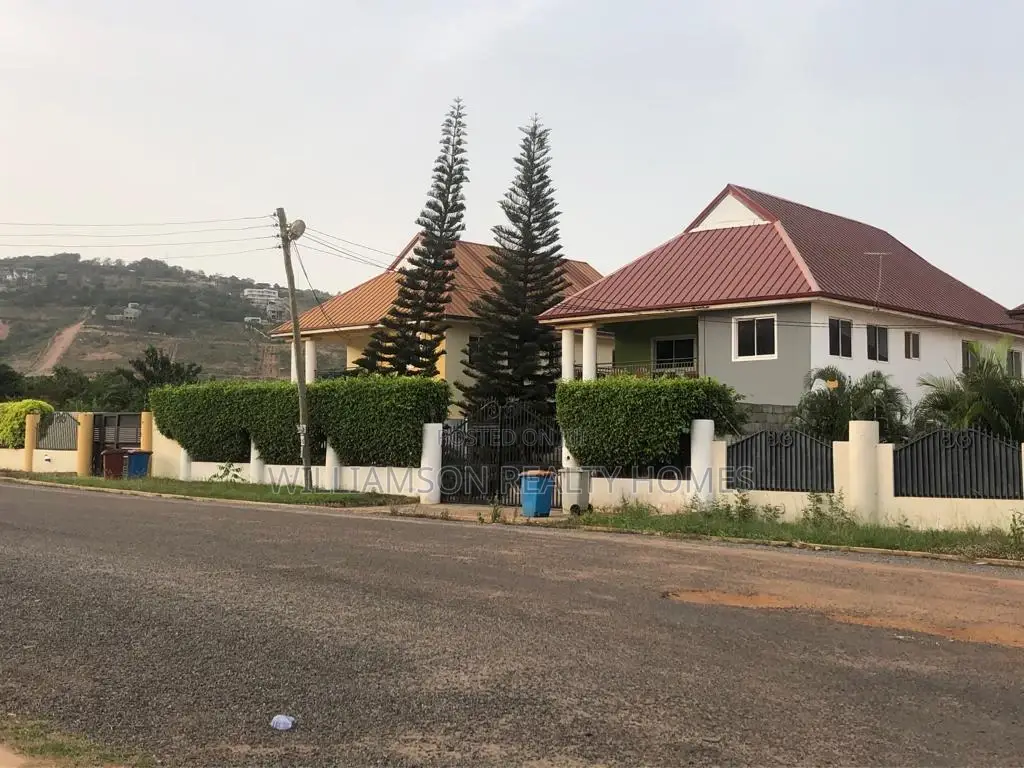 5bdrm Mansion in Ayimensah, Adenta for Sale