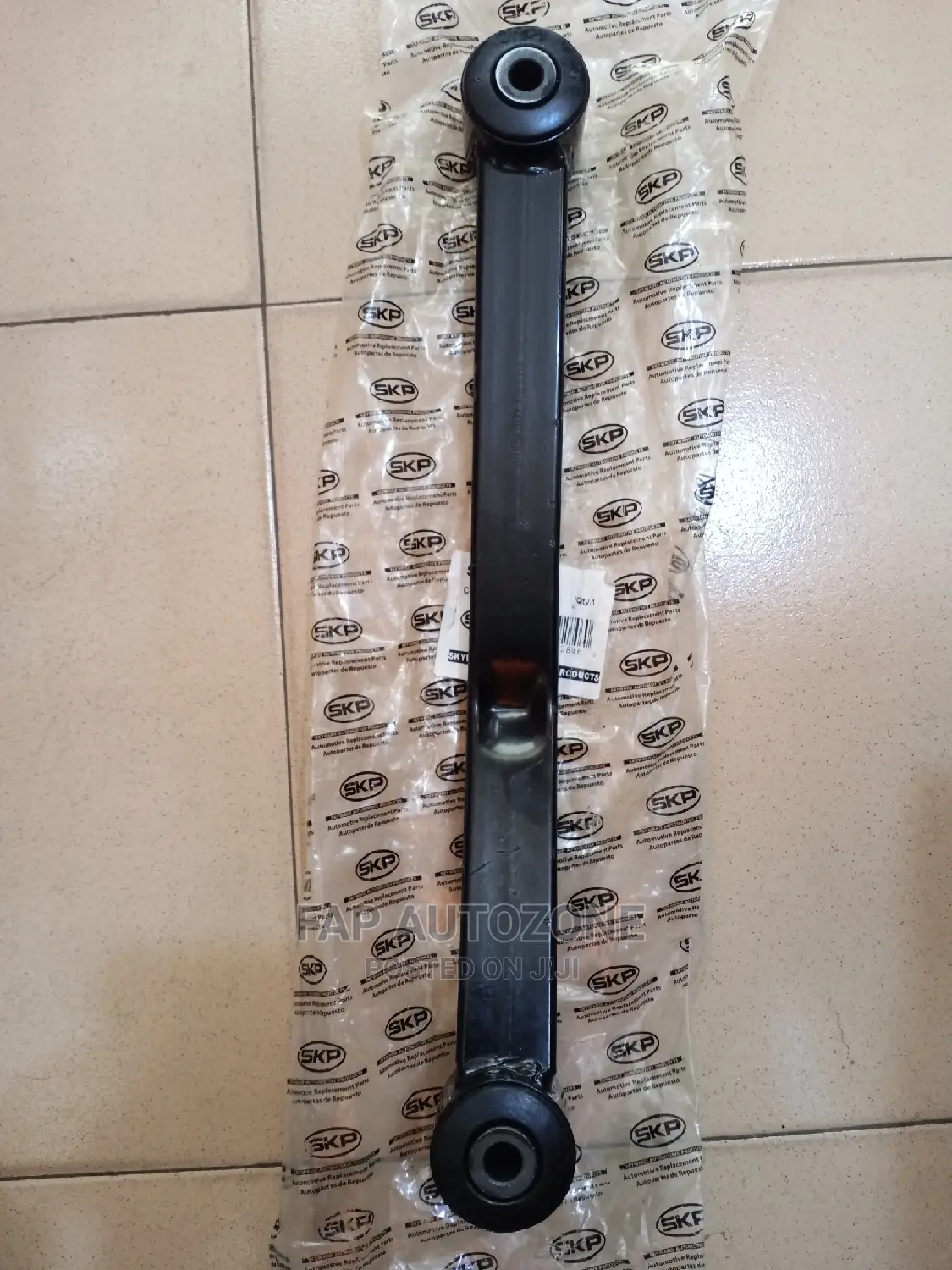 0915. Original SKP Control Arm From Usa. Srk642032