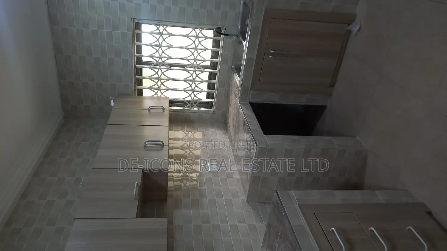 2bdrm Duplex in De-Icons Real Estate, Ga South Municipal for rent