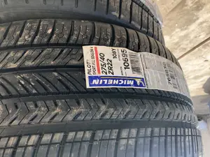275/40r22 Michelin , Continental