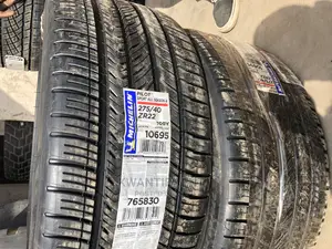 275/40r22 Michelin , Continental