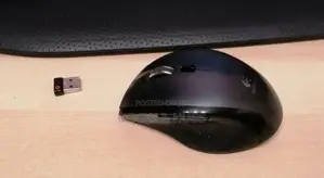 Logitech Mk710 Performance Wireless Keyboard and Mouse Combo