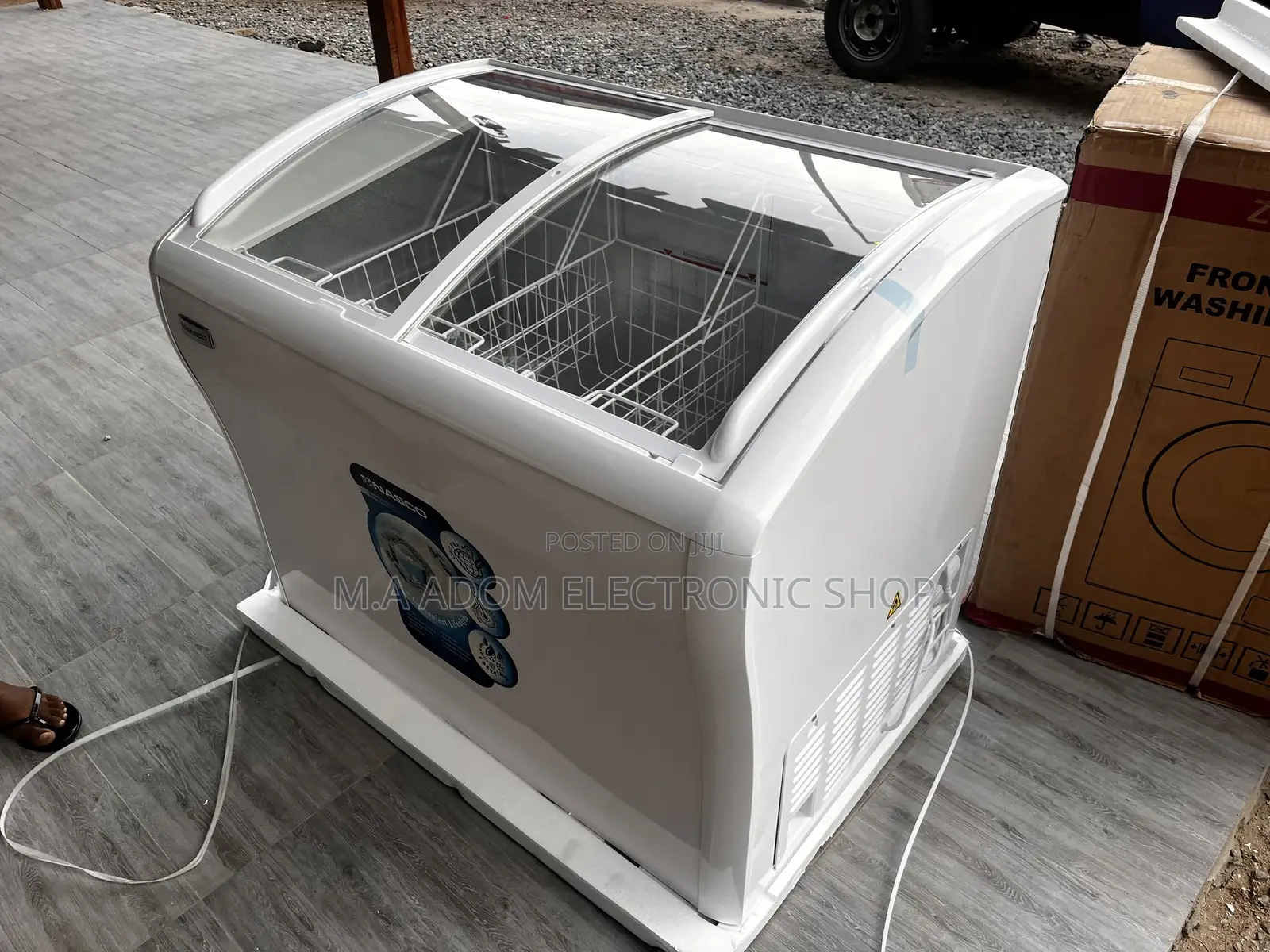 Nasco 300 Litres Chest Freezer ( Show Case )