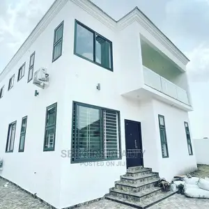 5bdrm House in Seekers Realty, Adenta for Sale