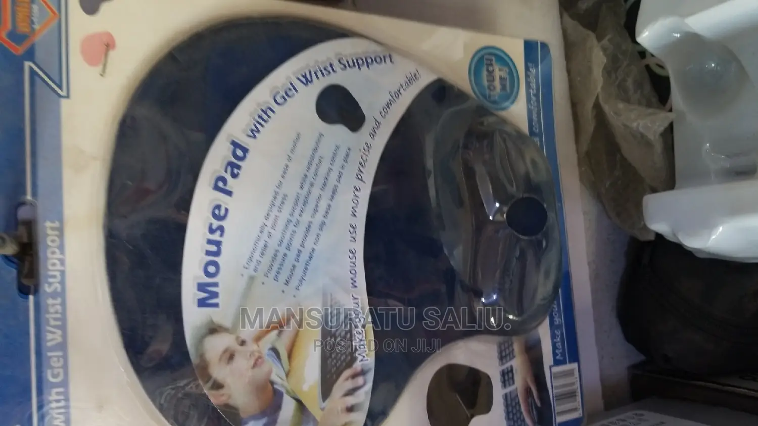 Mouse Pad With Gel Wrist Support