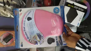 Mouse Pad With Gel Wrist Support