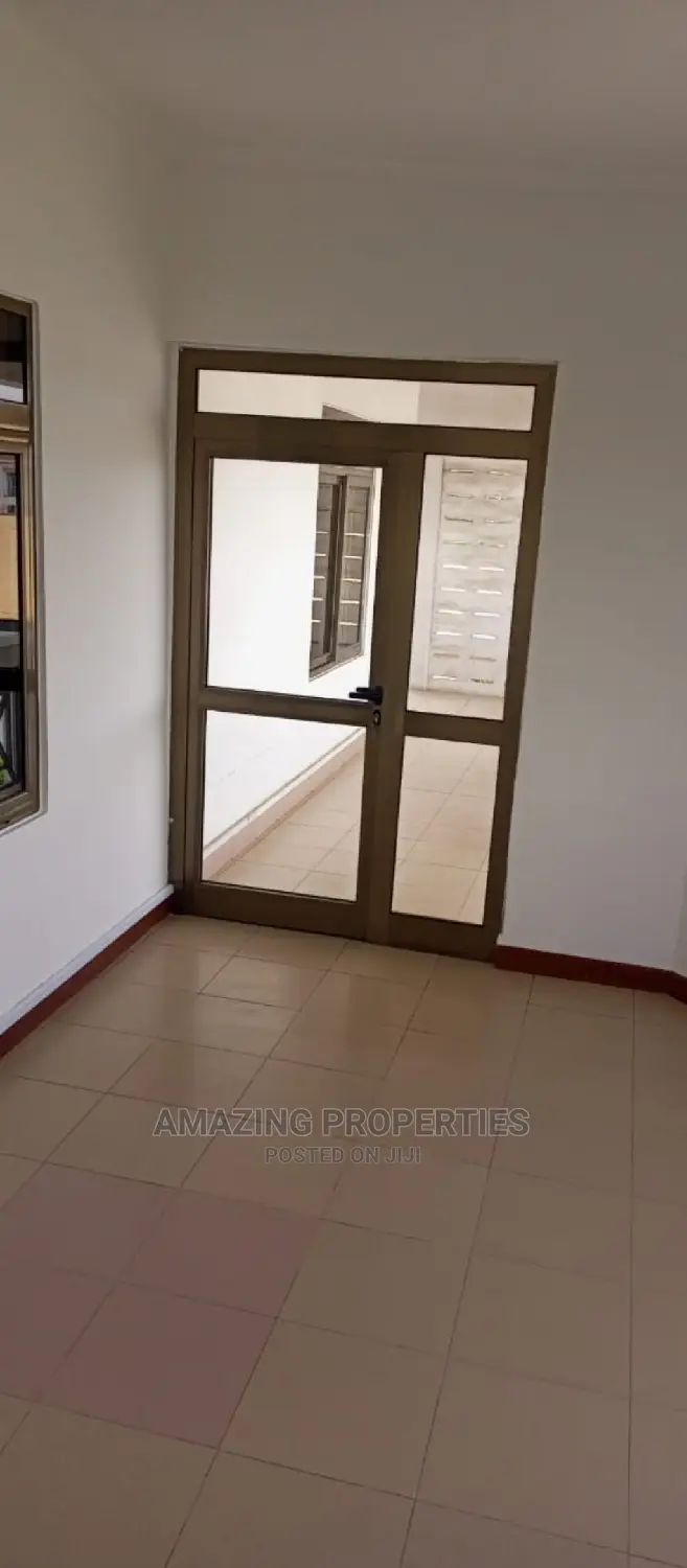 4bdrm House in Dzorwulu for rent