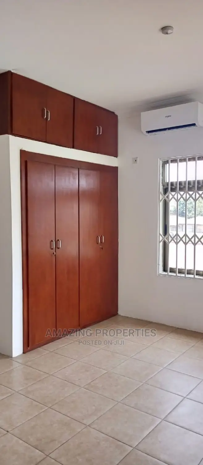 4bdrm House in Dzorwulu for rent