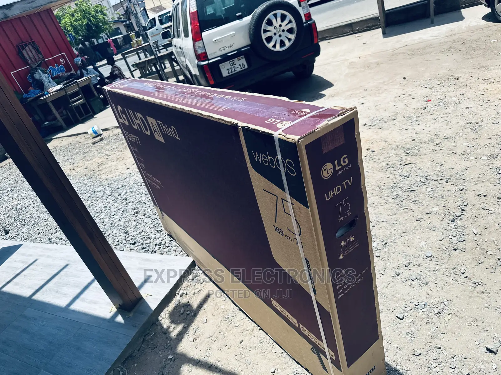 Elegant Classic Design 75UP7750 UHD Glossy Diagonal LG Tv