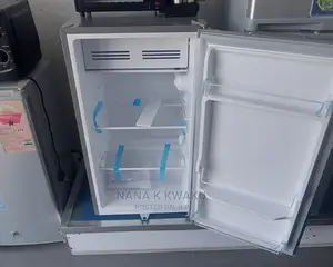 New_pearl Pf111 Fridge With Top Freezer