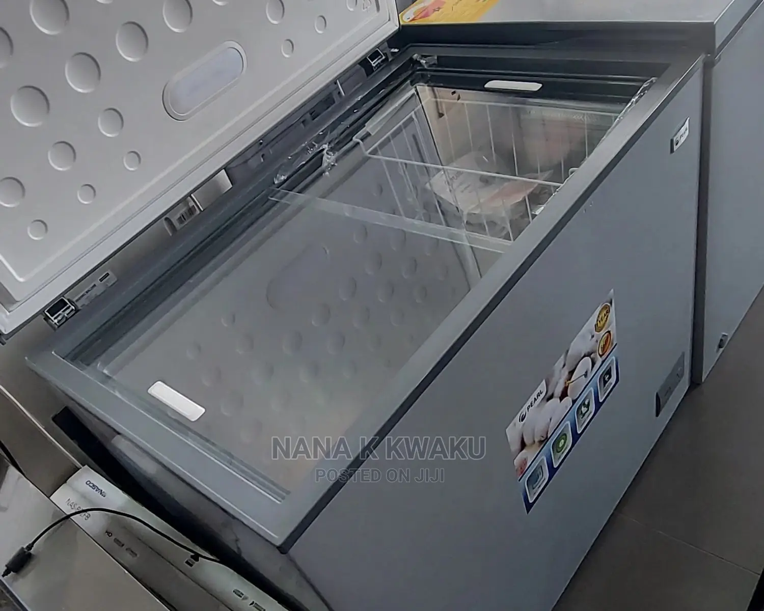 Pearl Pcf290 Chest Freezer Silver Colour 250litres