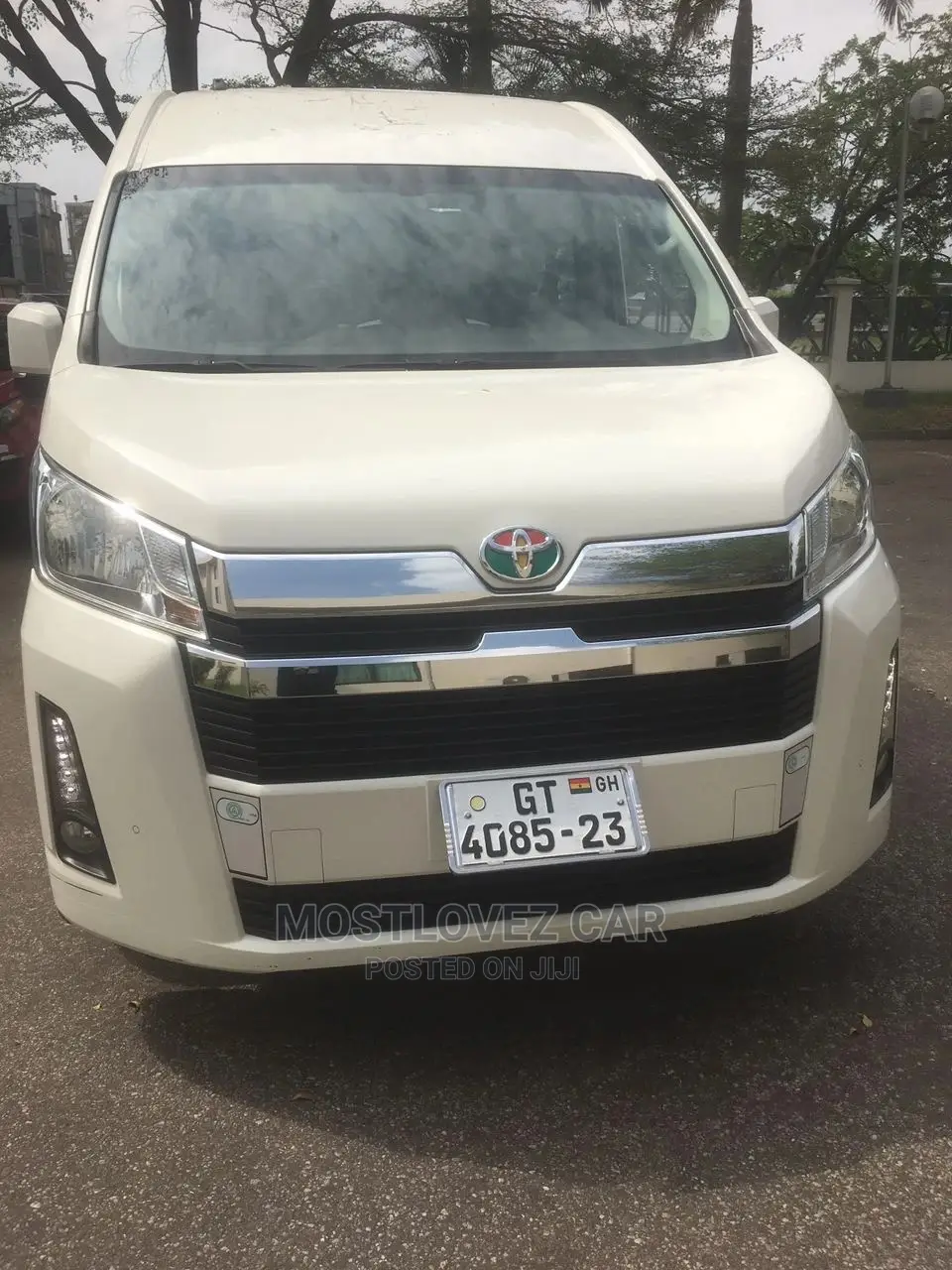 Car Rental Service. Toyota Hiace for Hire . Bus for Rent
