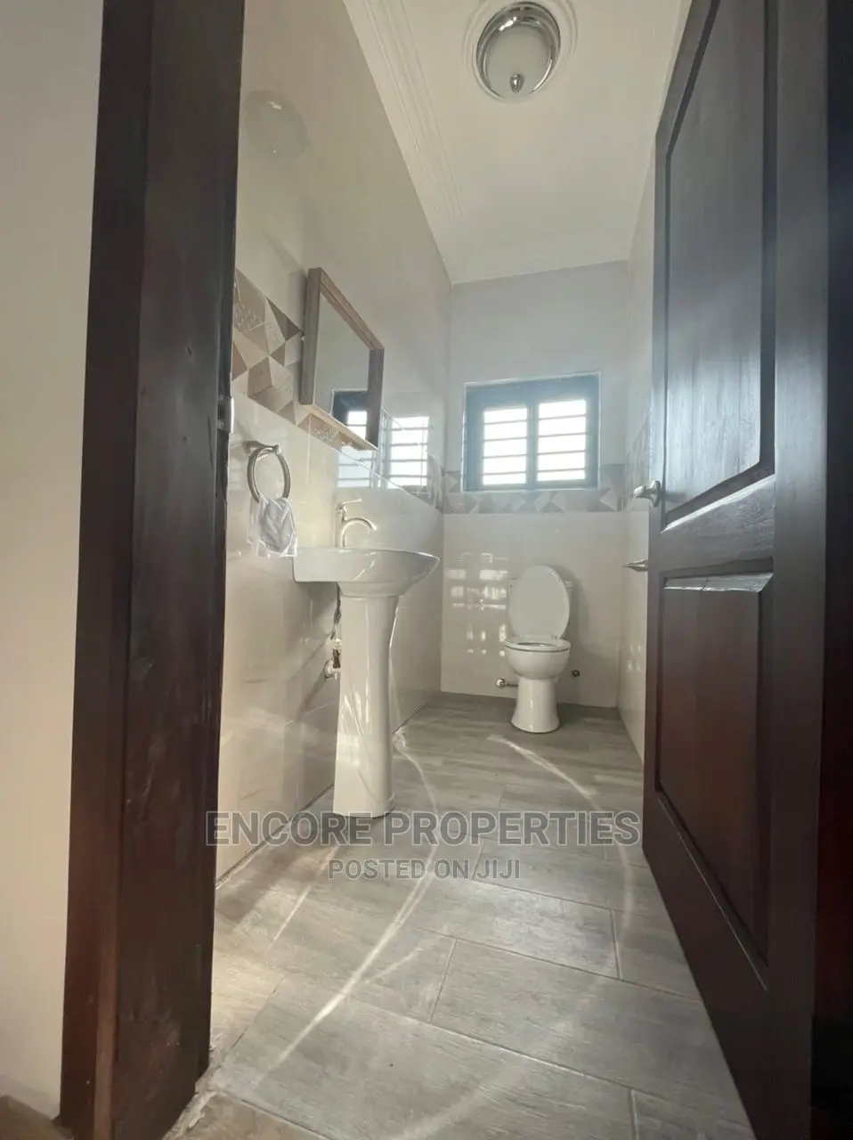 Furnished 2bdrm Apartment in Adjiriganor for Rent
