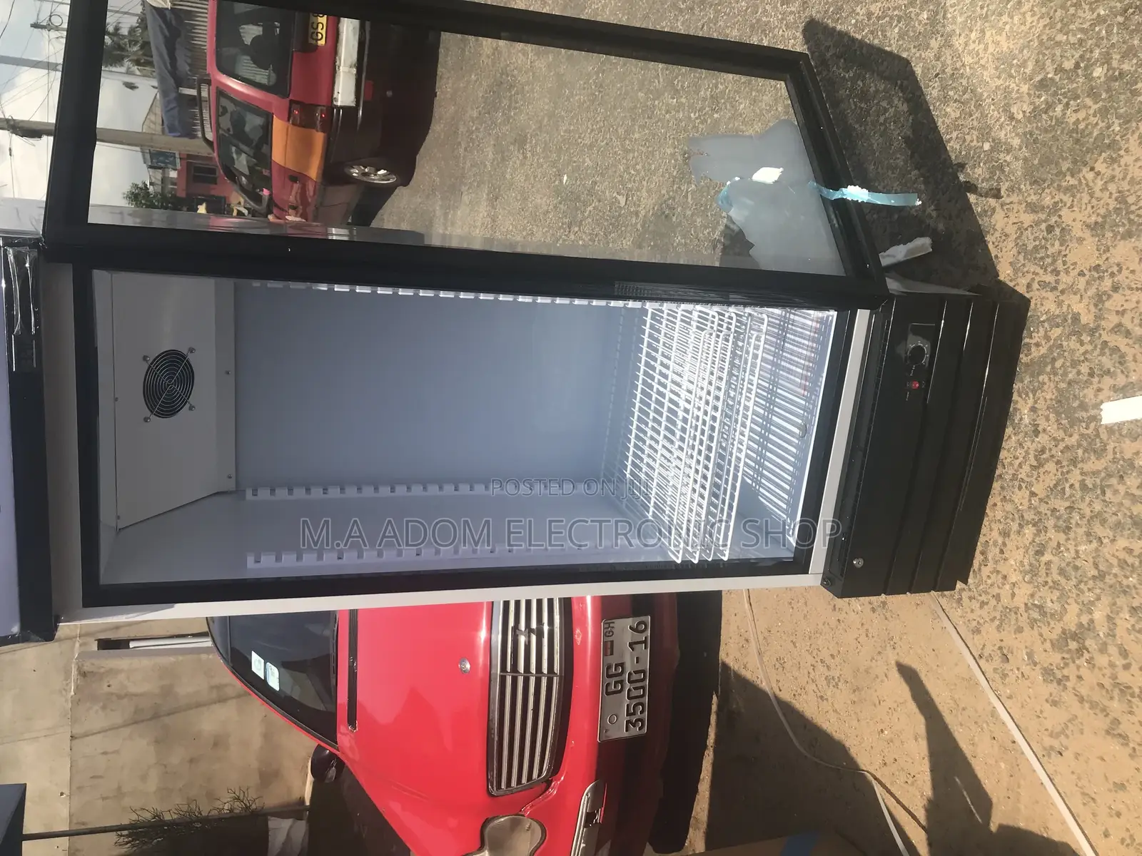 Fresh Pearl PVC46 318 Litres Display Fridge