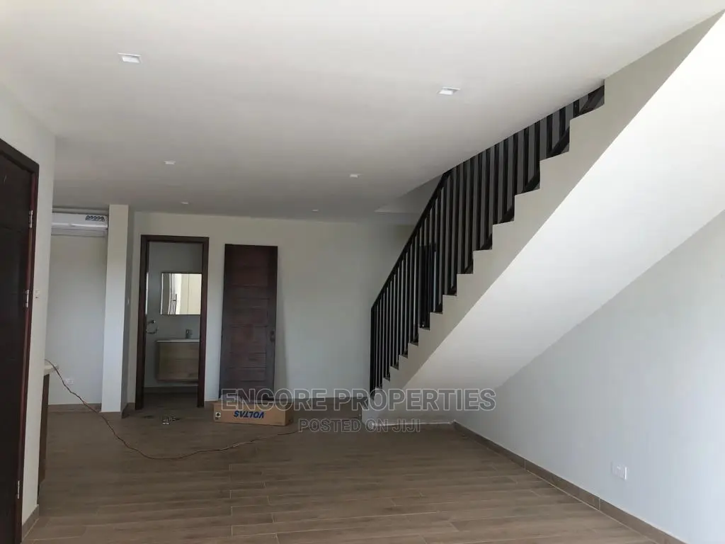 3bdrm Townhouse/Terrace in Burma Camp for Sale