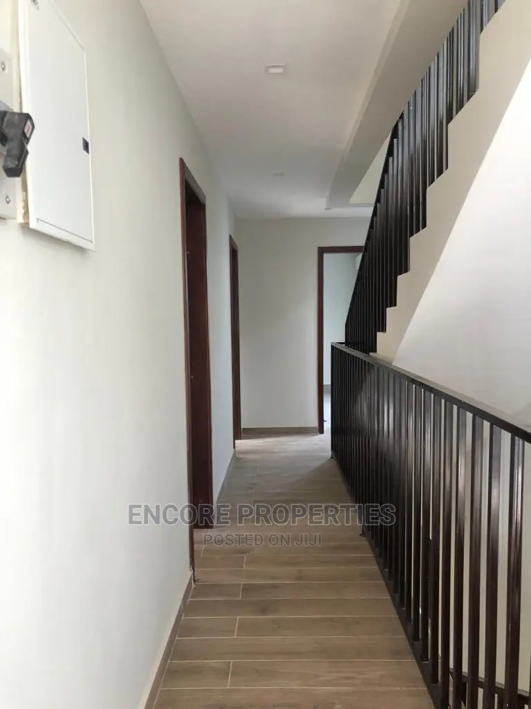 3bdrm Townhouse/Terrace in Burma Camp for Sale
