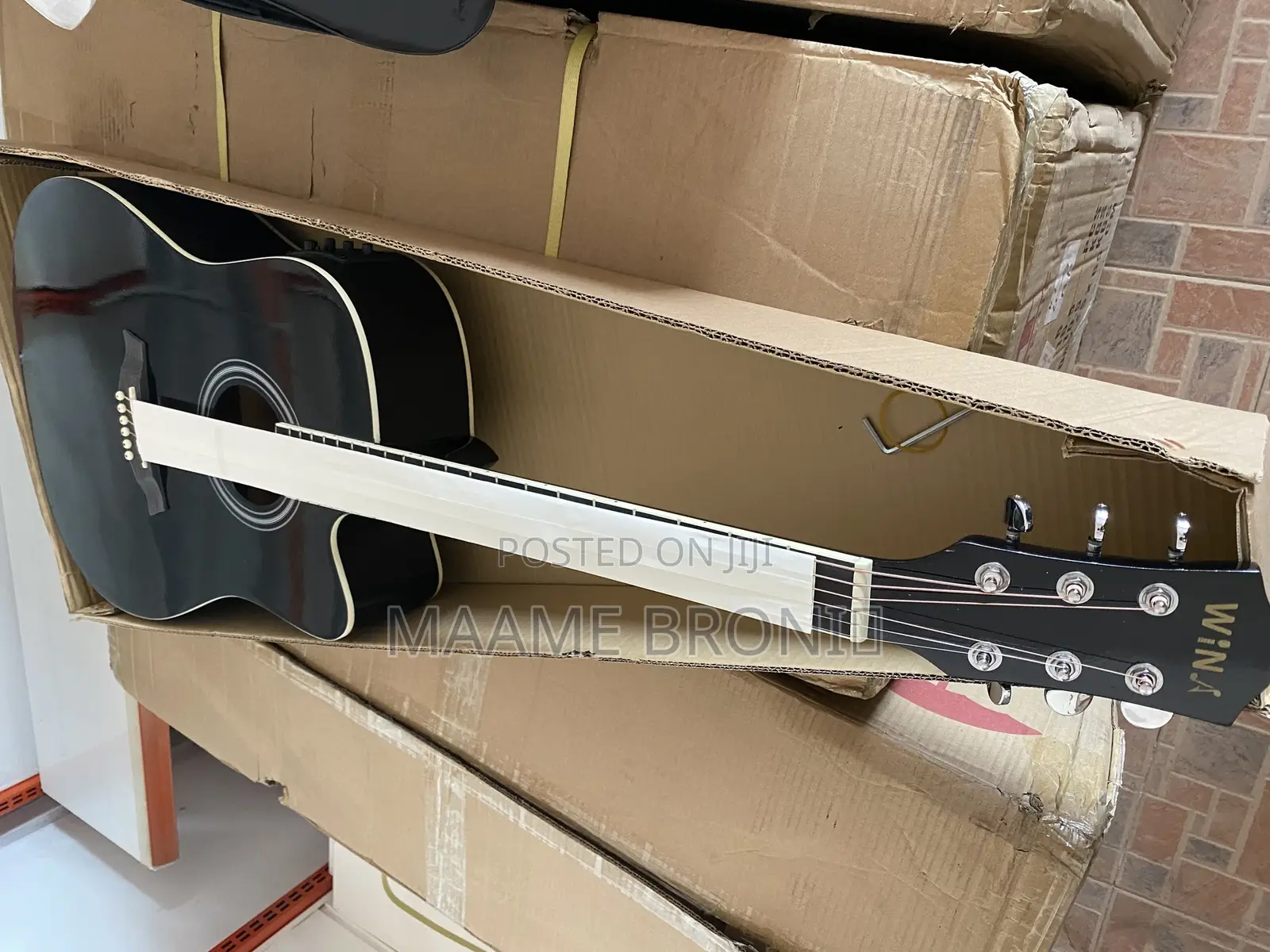 Semi Acoustic + Bag More, High Quality