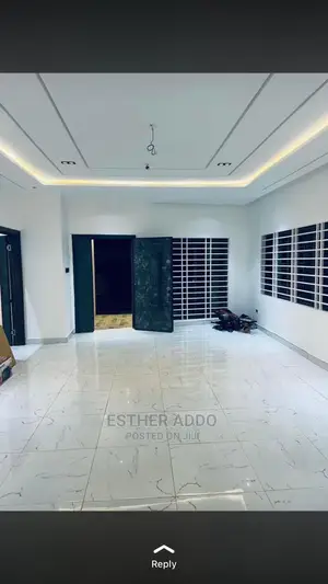 3bdrm House in Lake Side Estate for sale