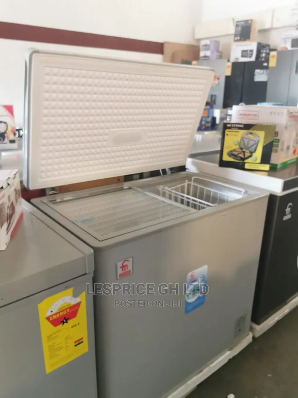 New Arrival Fairmate Chest Freezer 200L