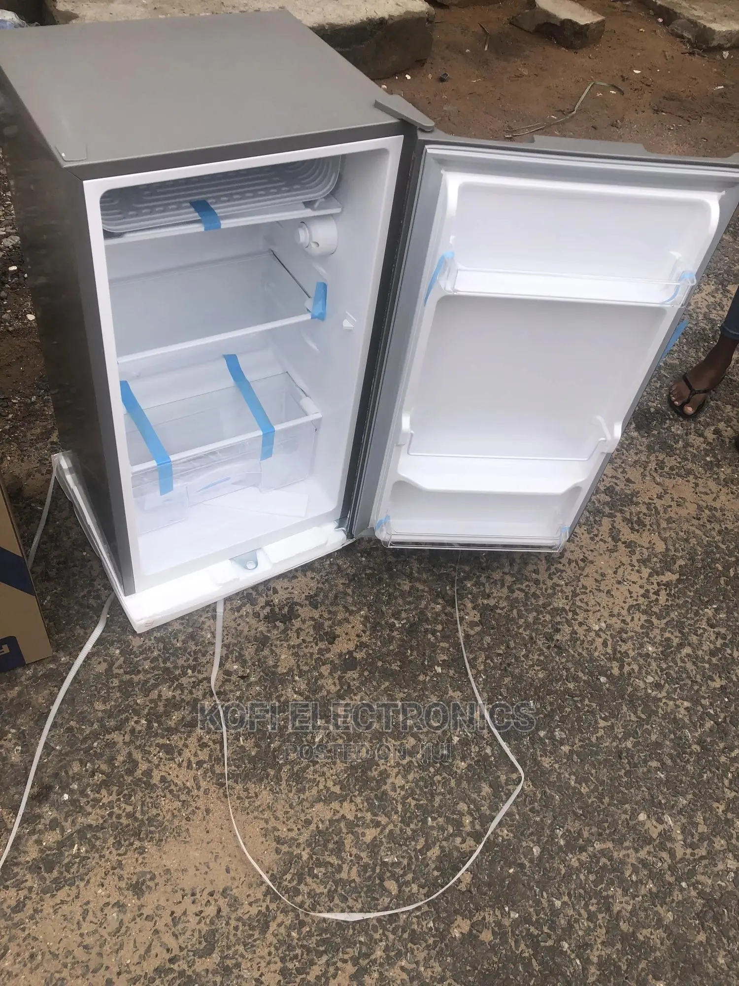 Freestanding Pearl 93L Table Top Refrigerator-Pf-111