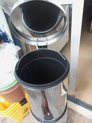 Stainless Steel Waste Bin With Foot Peddal