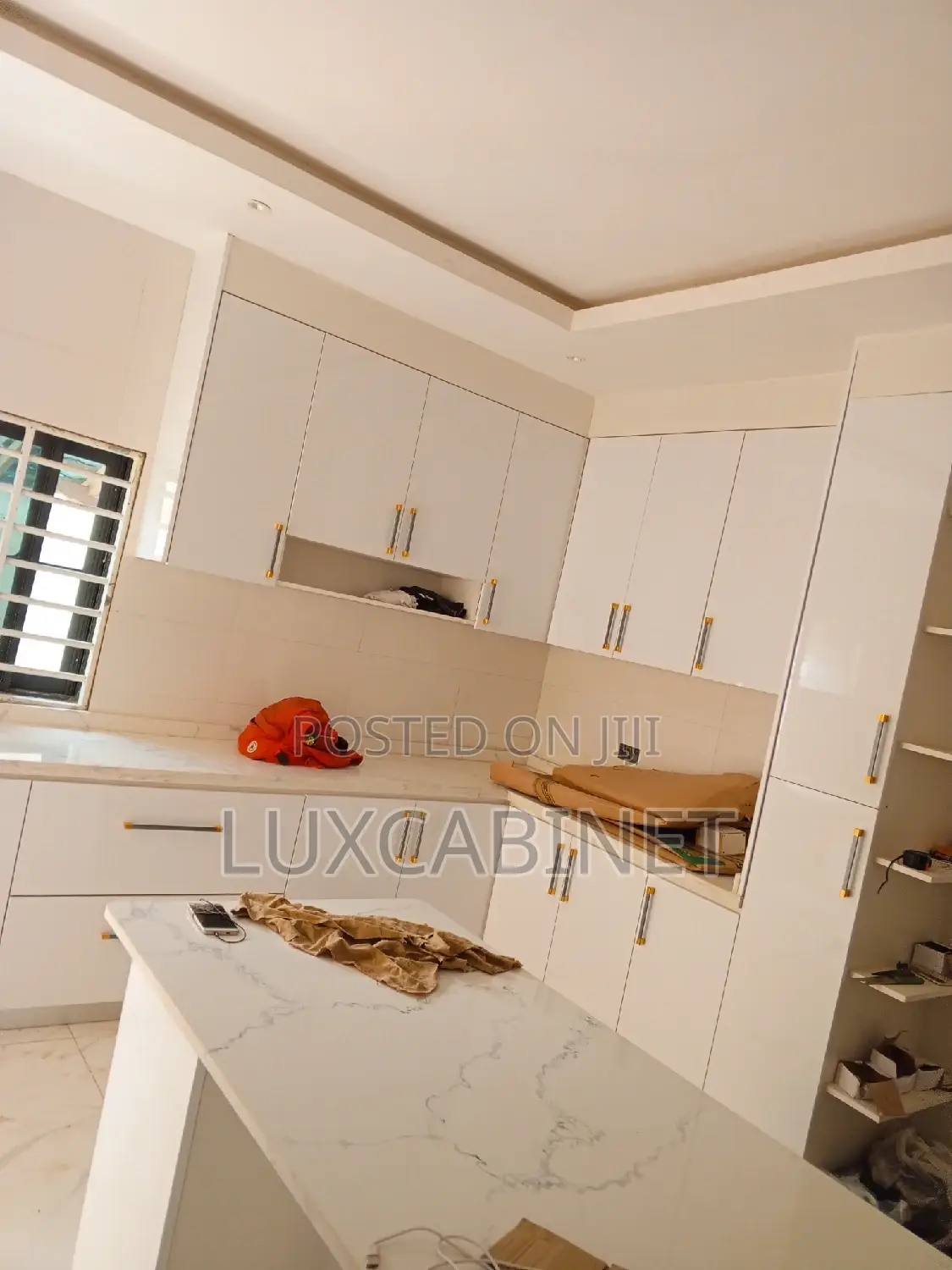 Customize Kitchen Cabinets