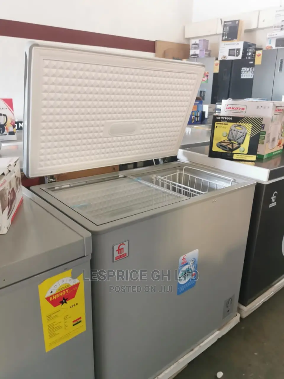 Exclusive 200L Fairmate Chest Freezer